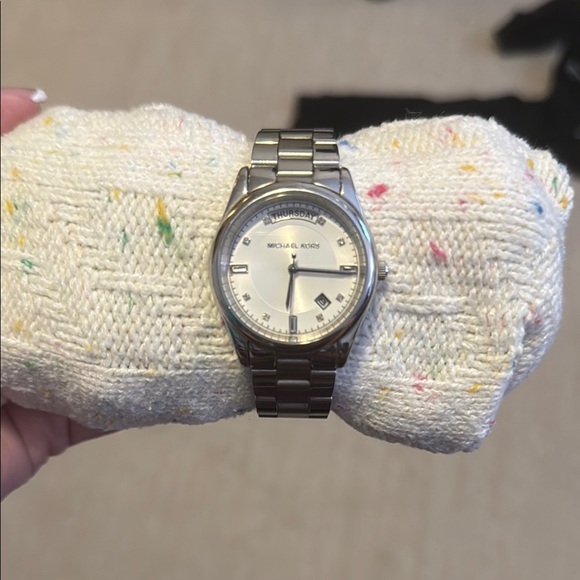 Michael Kors Silver Women’s Watch - Picture 1 of 4